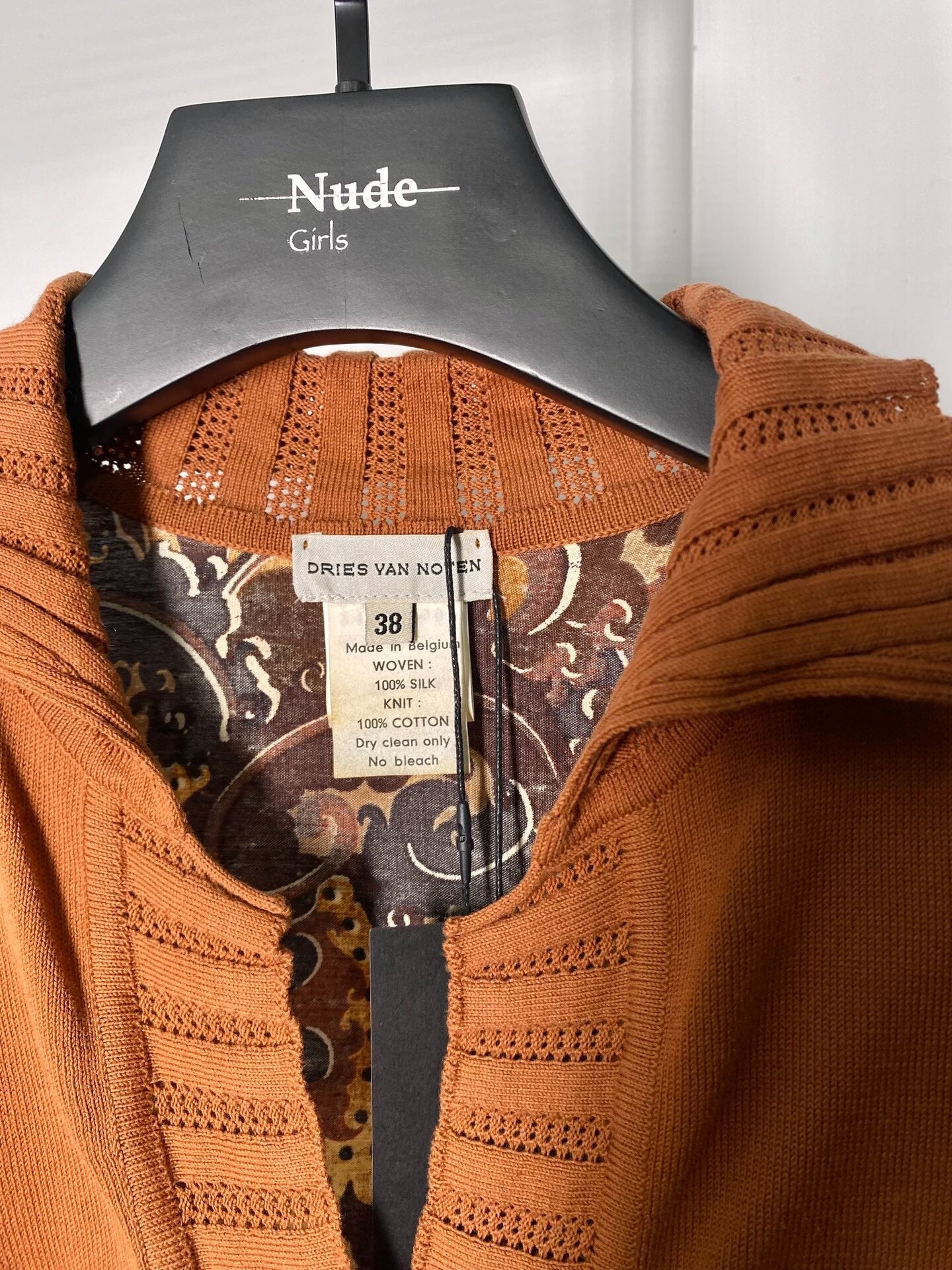 knotted collar short sleeve knit top