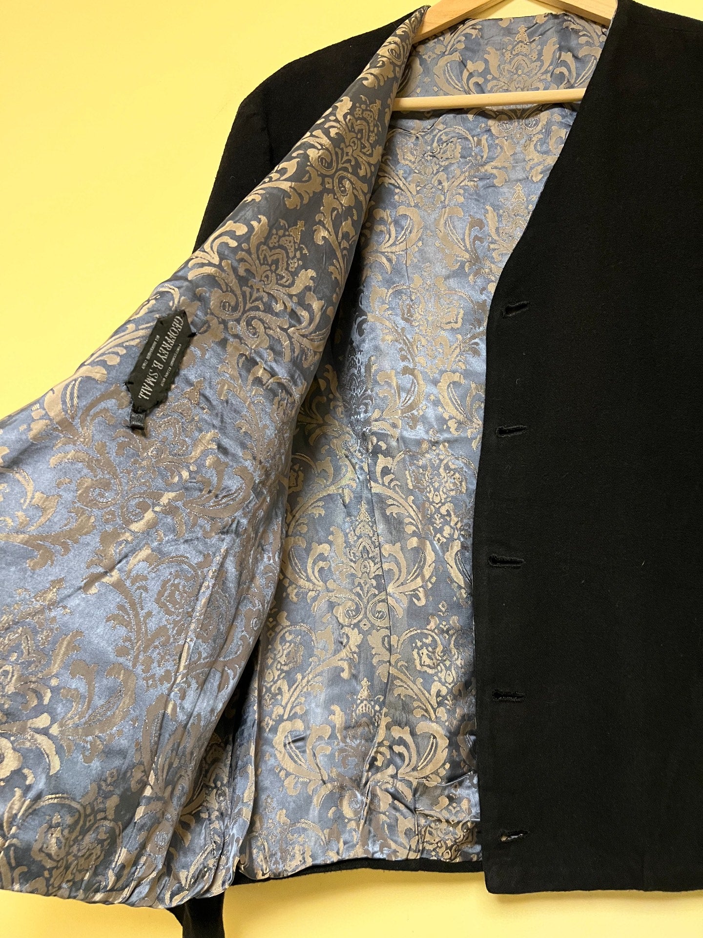 Geoffrey.B.SMALL Limited Collarless Blazer