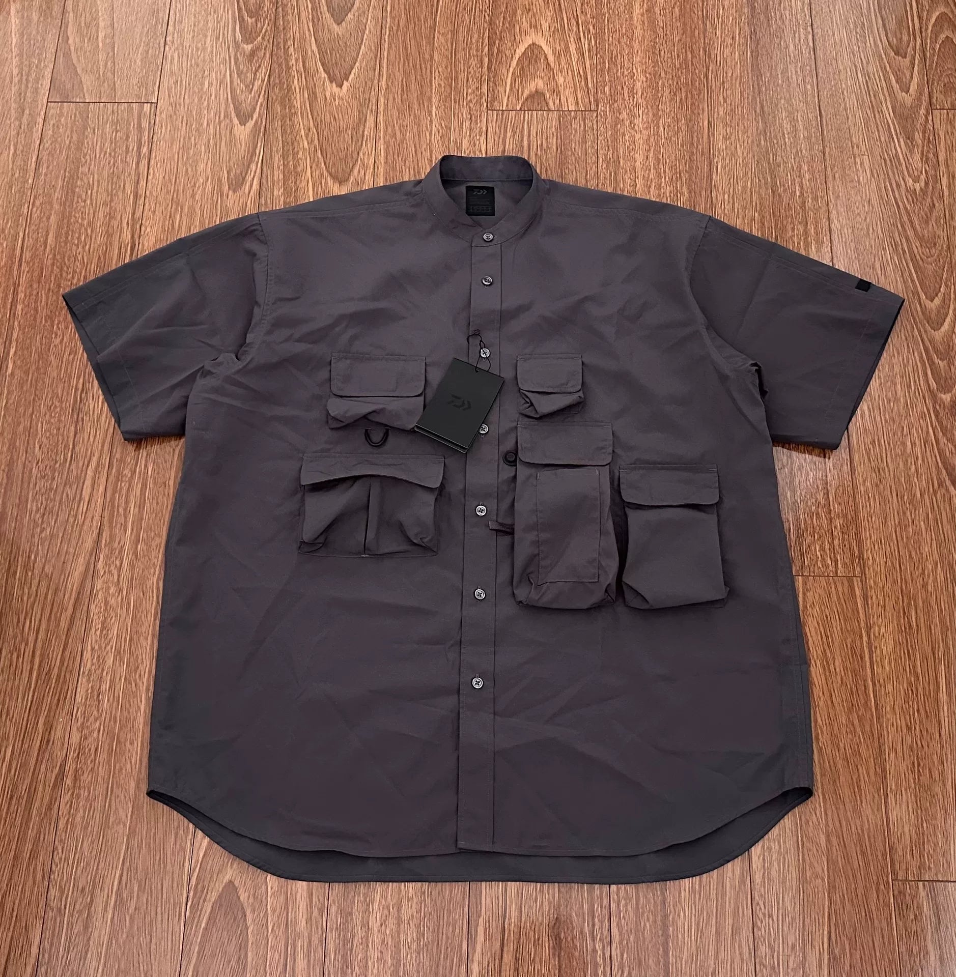 daiwa pier39 short-sleeve pocket shirt