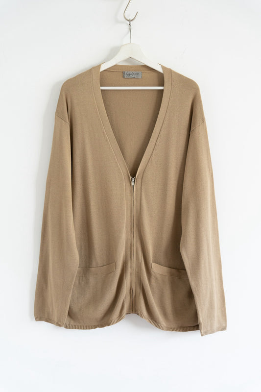 beige zip-up knitted cardigan