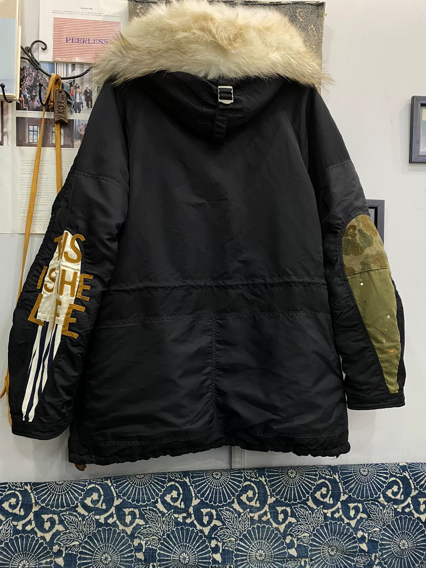 visvim valdez coat with detachable fur hood