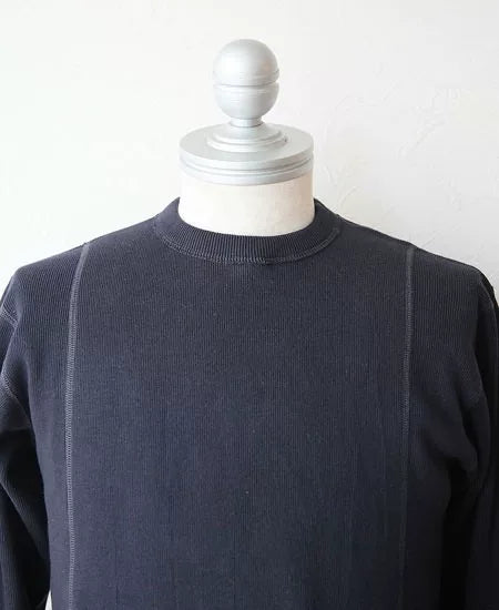 heavy-duty long sleeve navy tee shirt