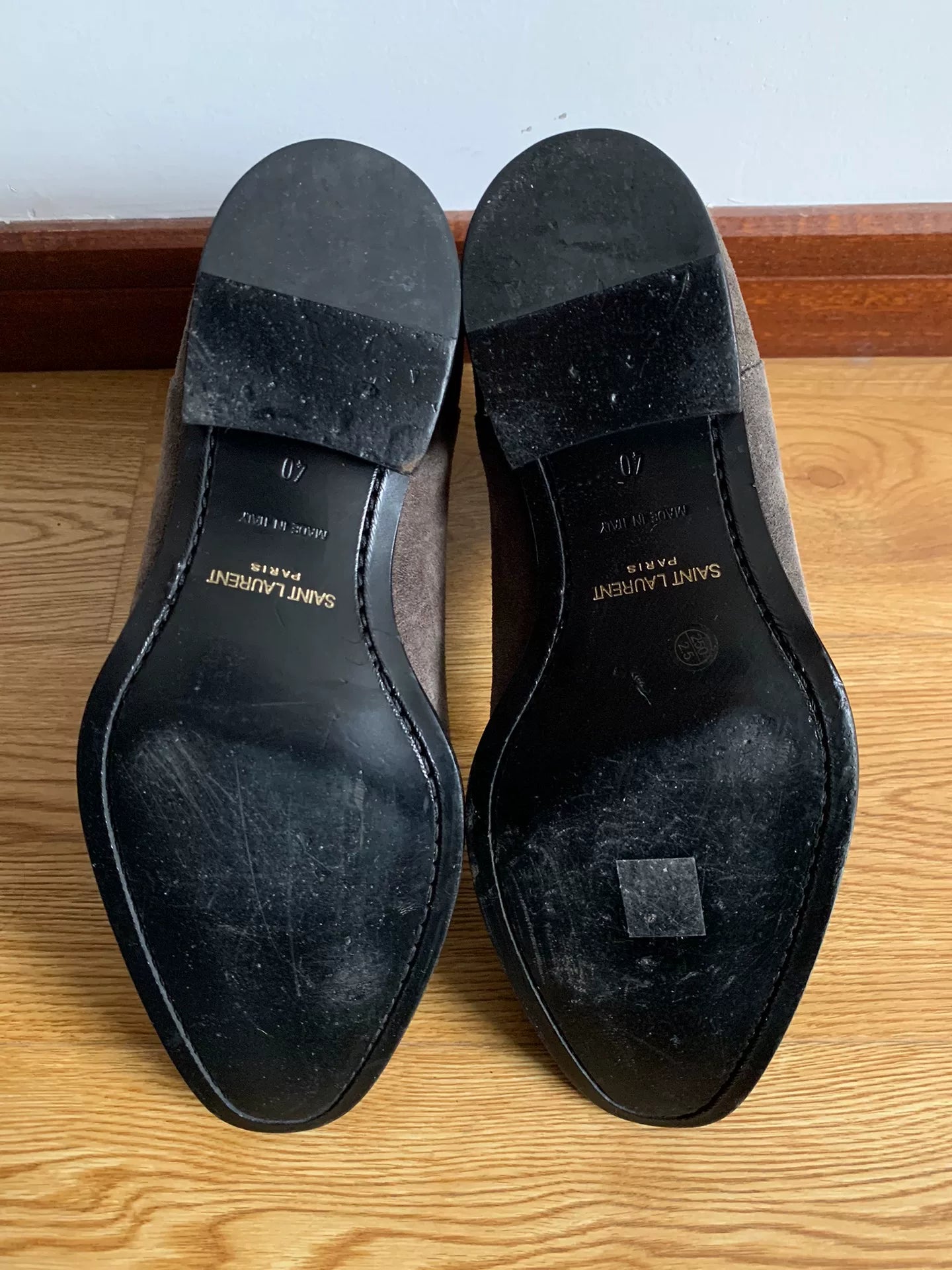 Saint Laurent Wyatt Suede Chelsea