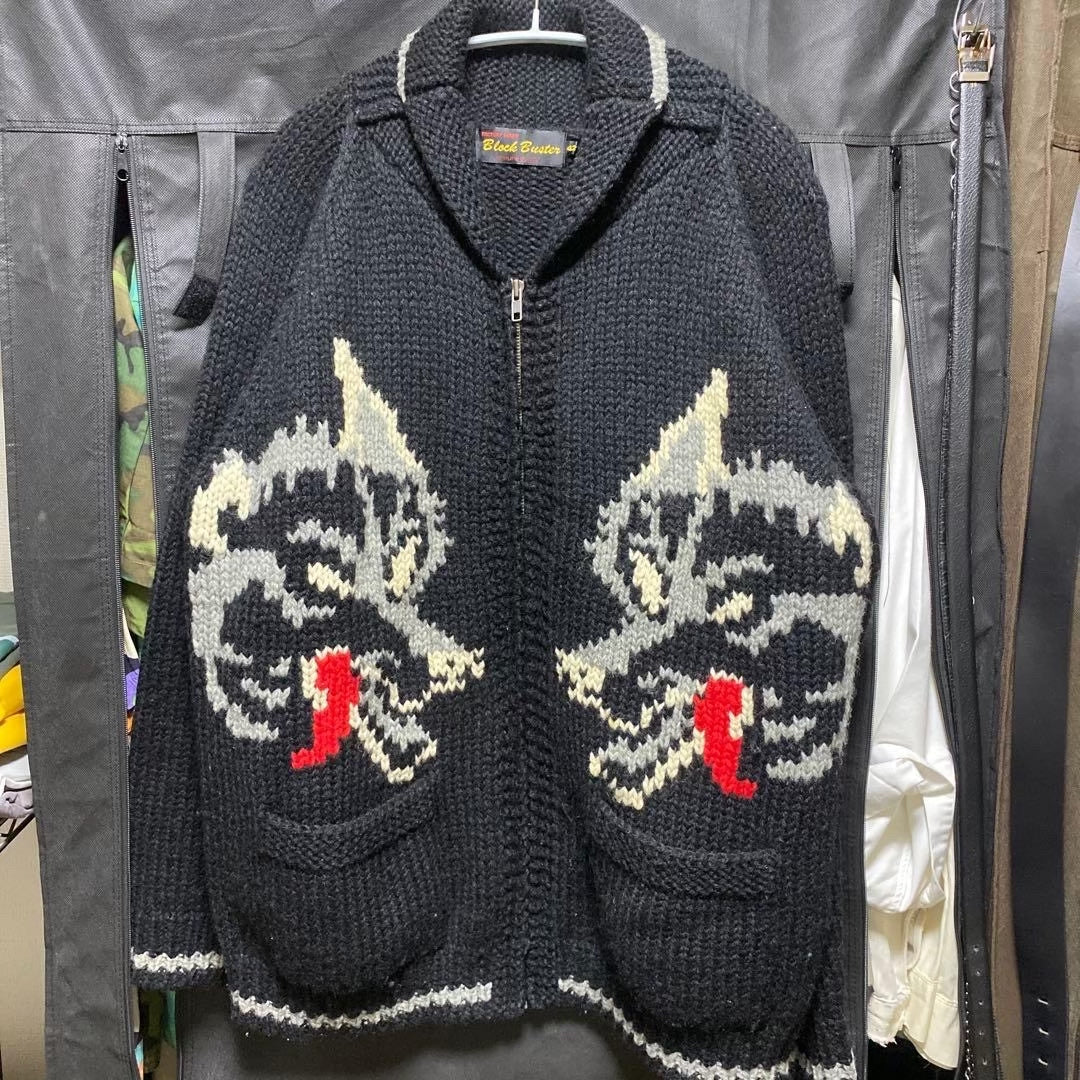 Black Wolf Pattern Knit Cardigan
