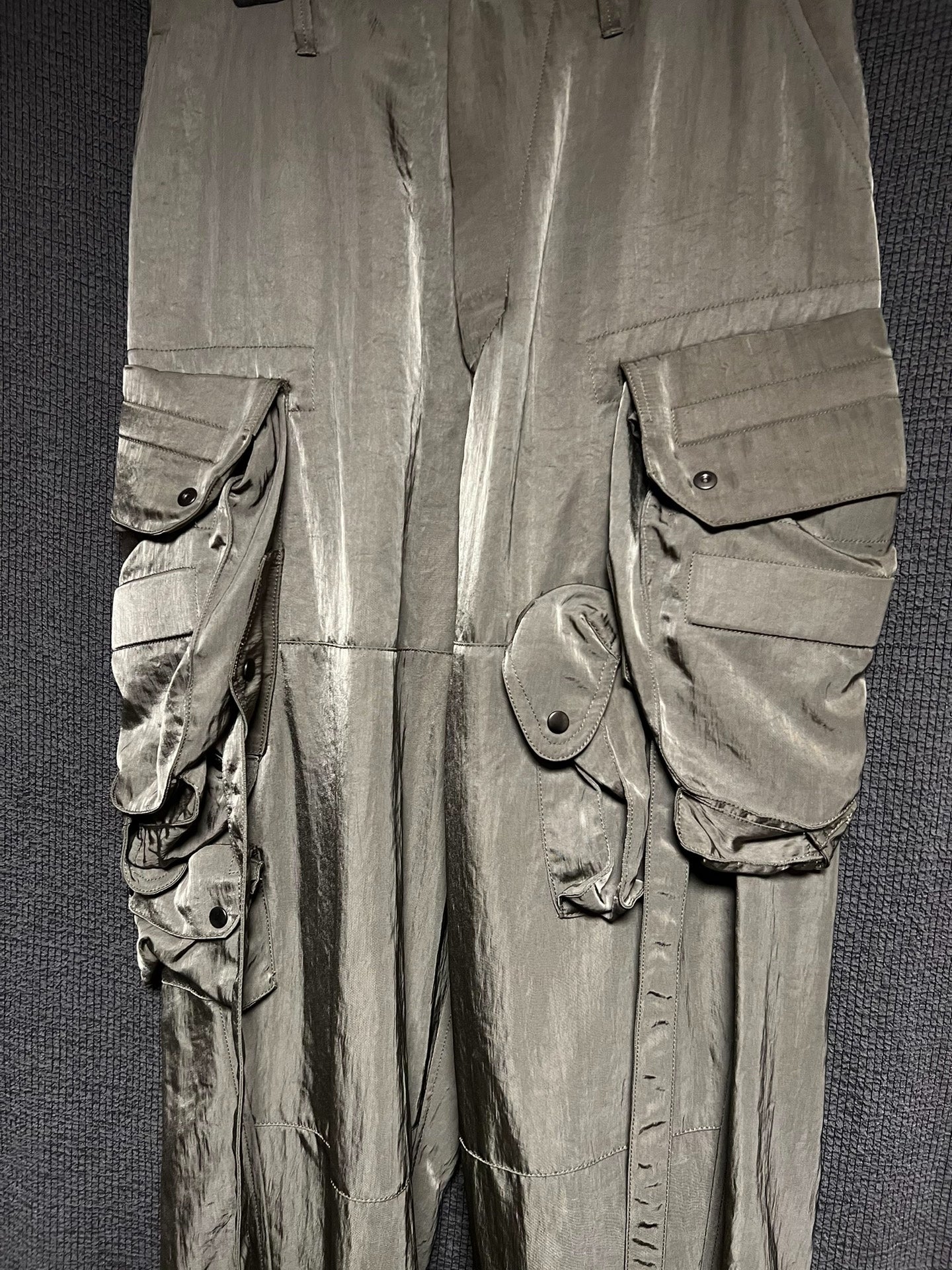 Julius_7 Military Green Shell Pants