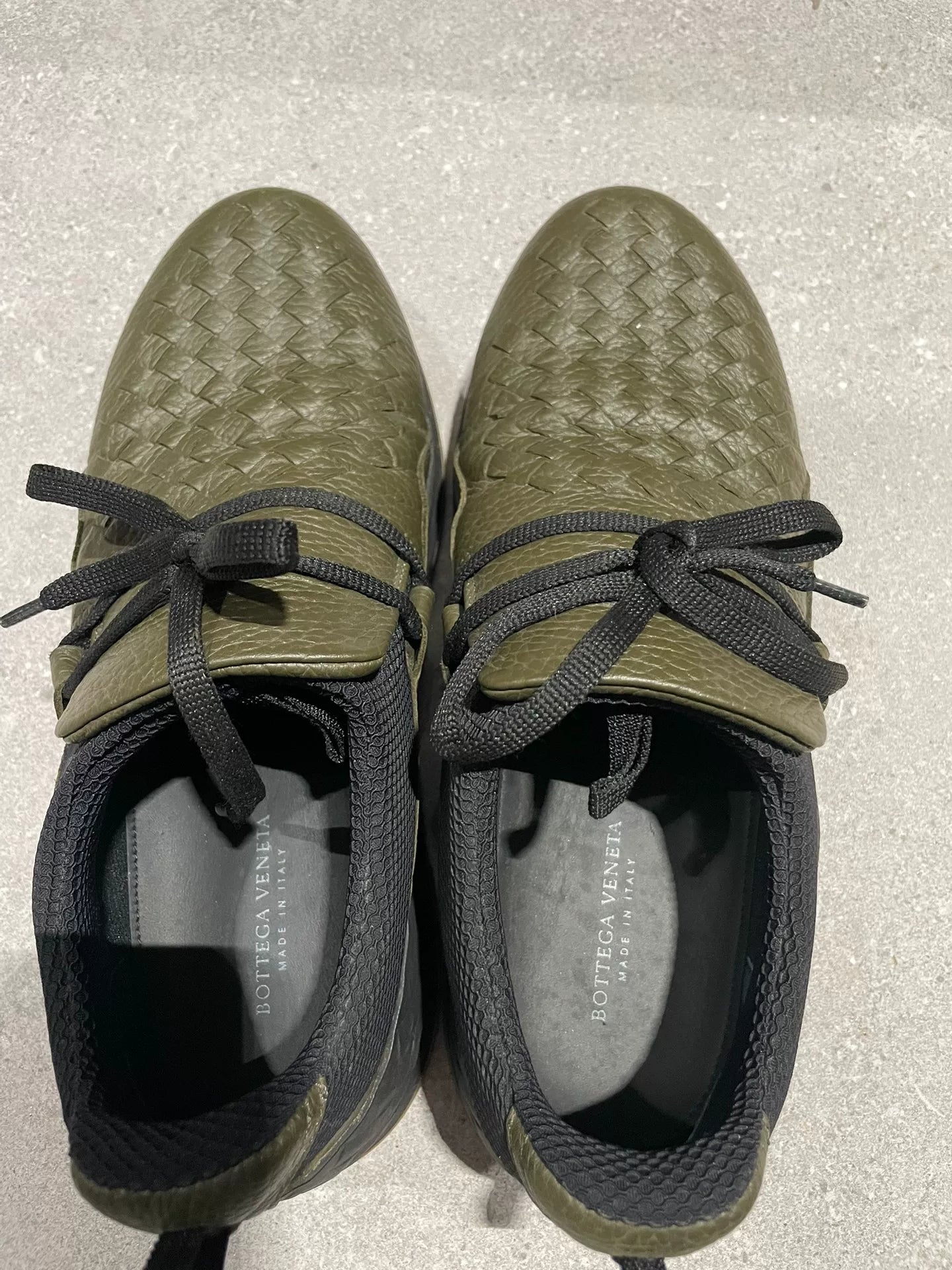 Bottega Veneta Men's Casual Shoes Size 40