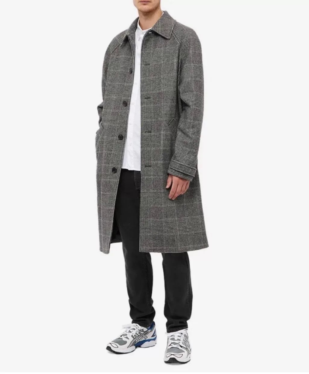 black slim-fit straight-leg jeans