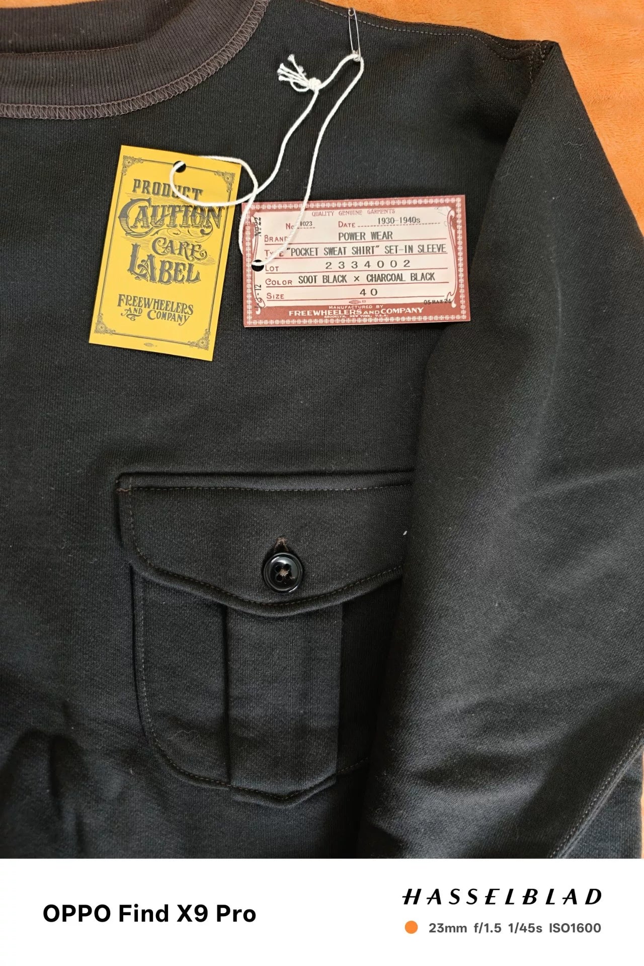 Black Set-In Fleece Pullover Sweatshirt