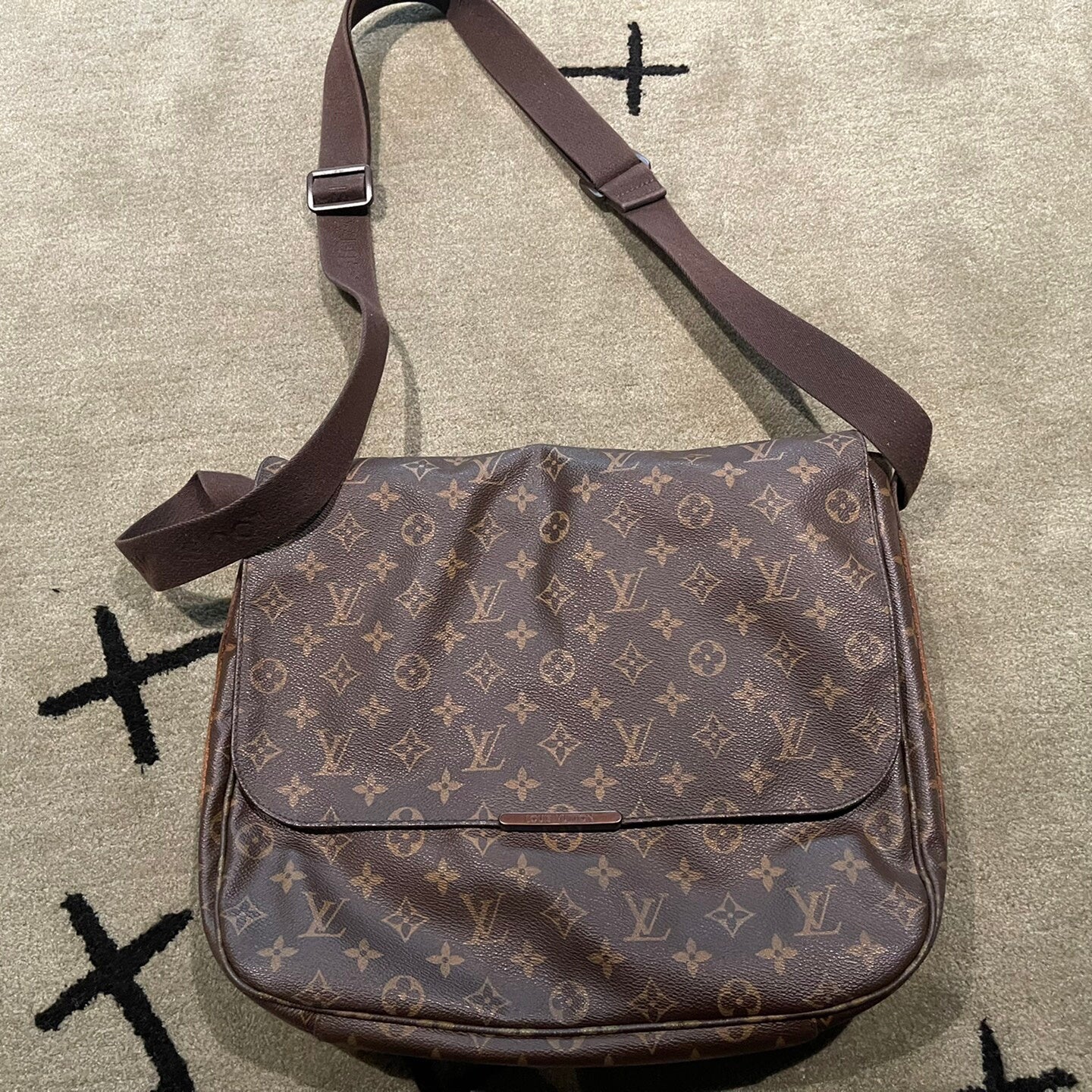 louis vuitton brown messenger bag for men