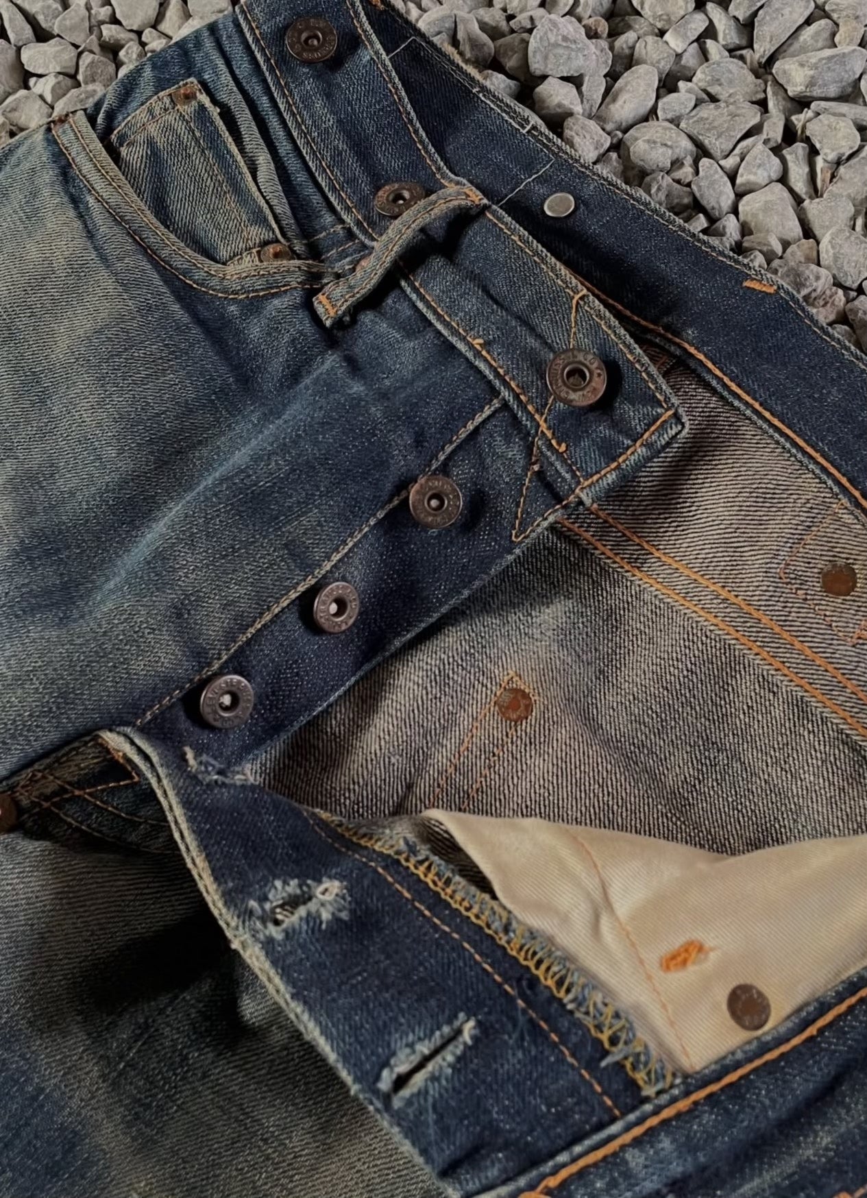 Vintage 1990s-2000s Levi's 201 Jeans