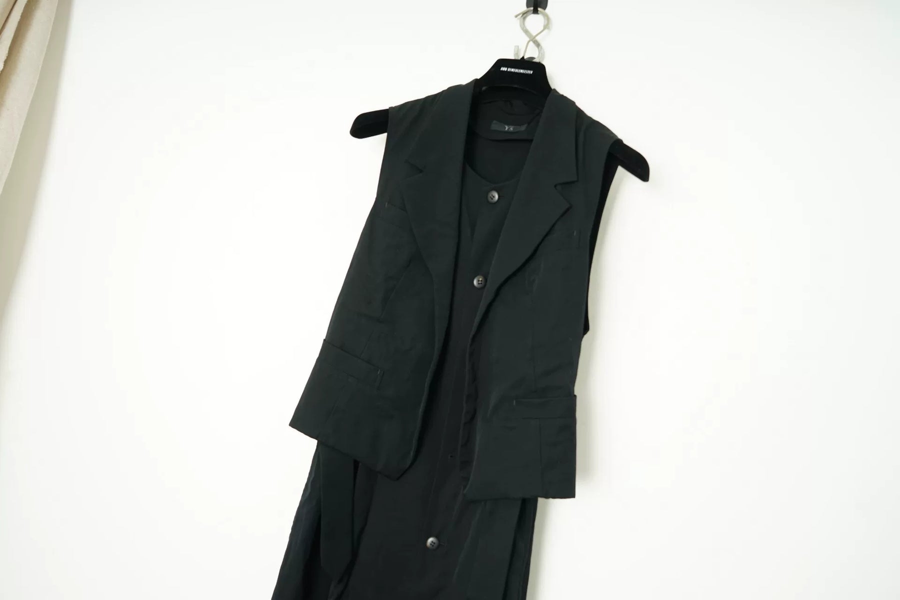 Yohji Yamamoto Layered Mid-Length Sleeveless Coat