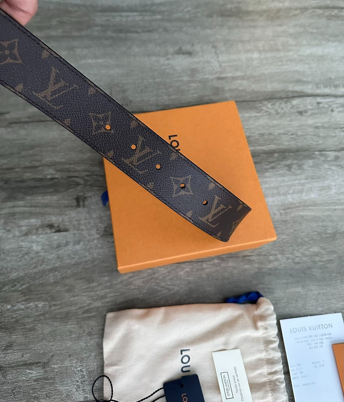 louis vuitton logo leather belt for men