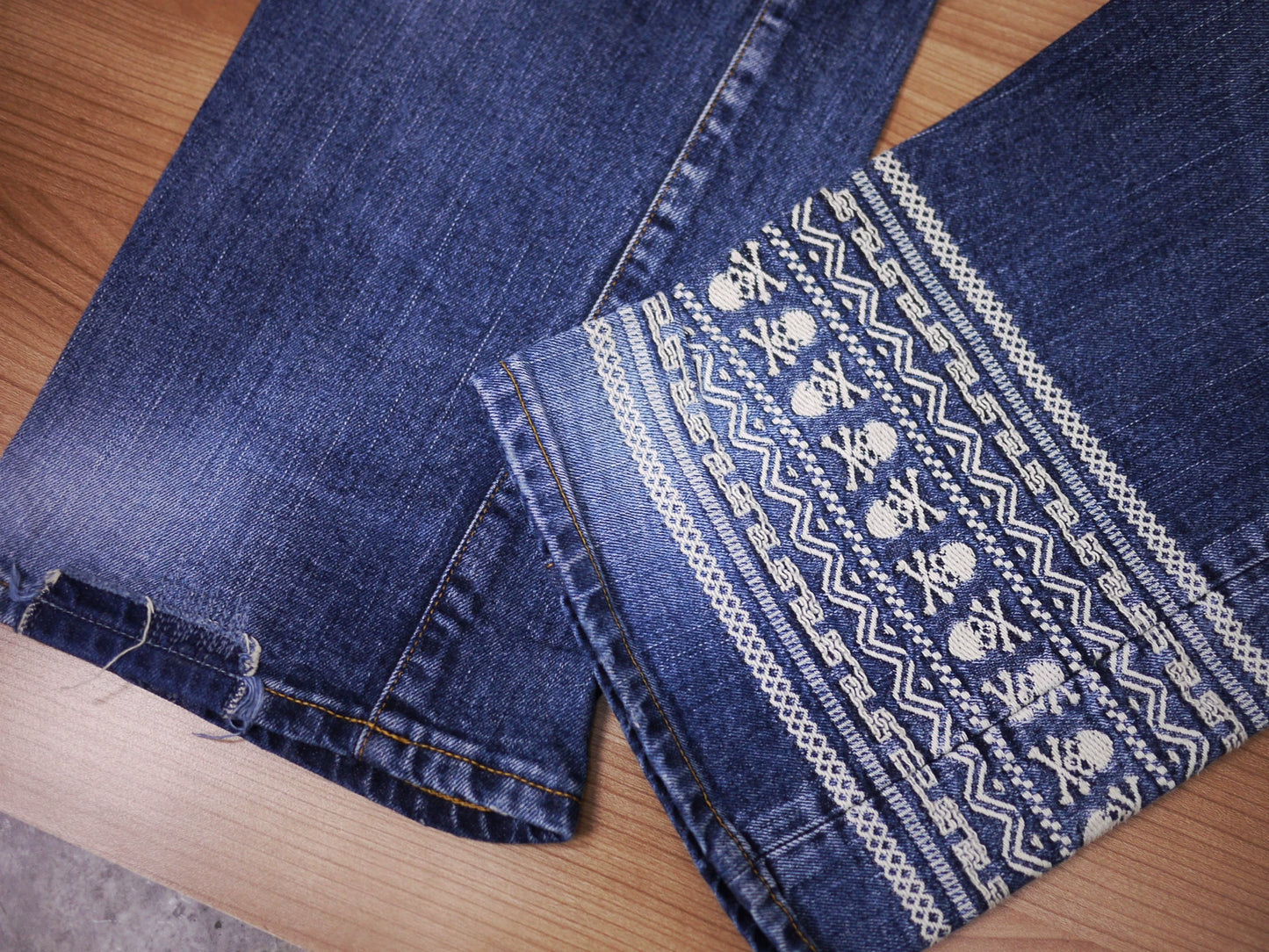 mastermind japan denim pants with unique design