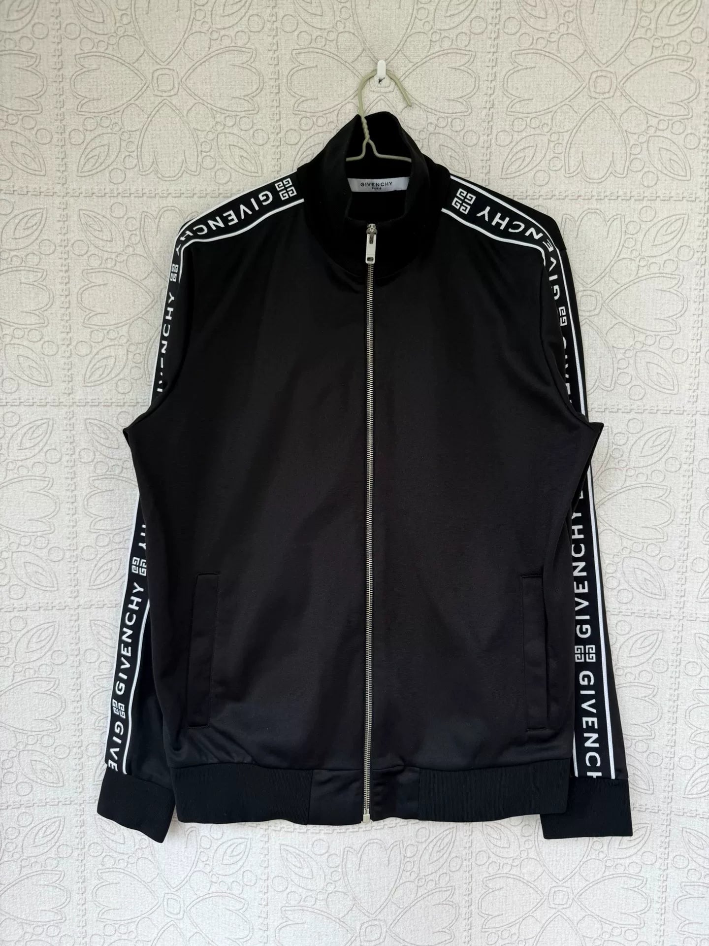 givenchy logo side panel jacket size small