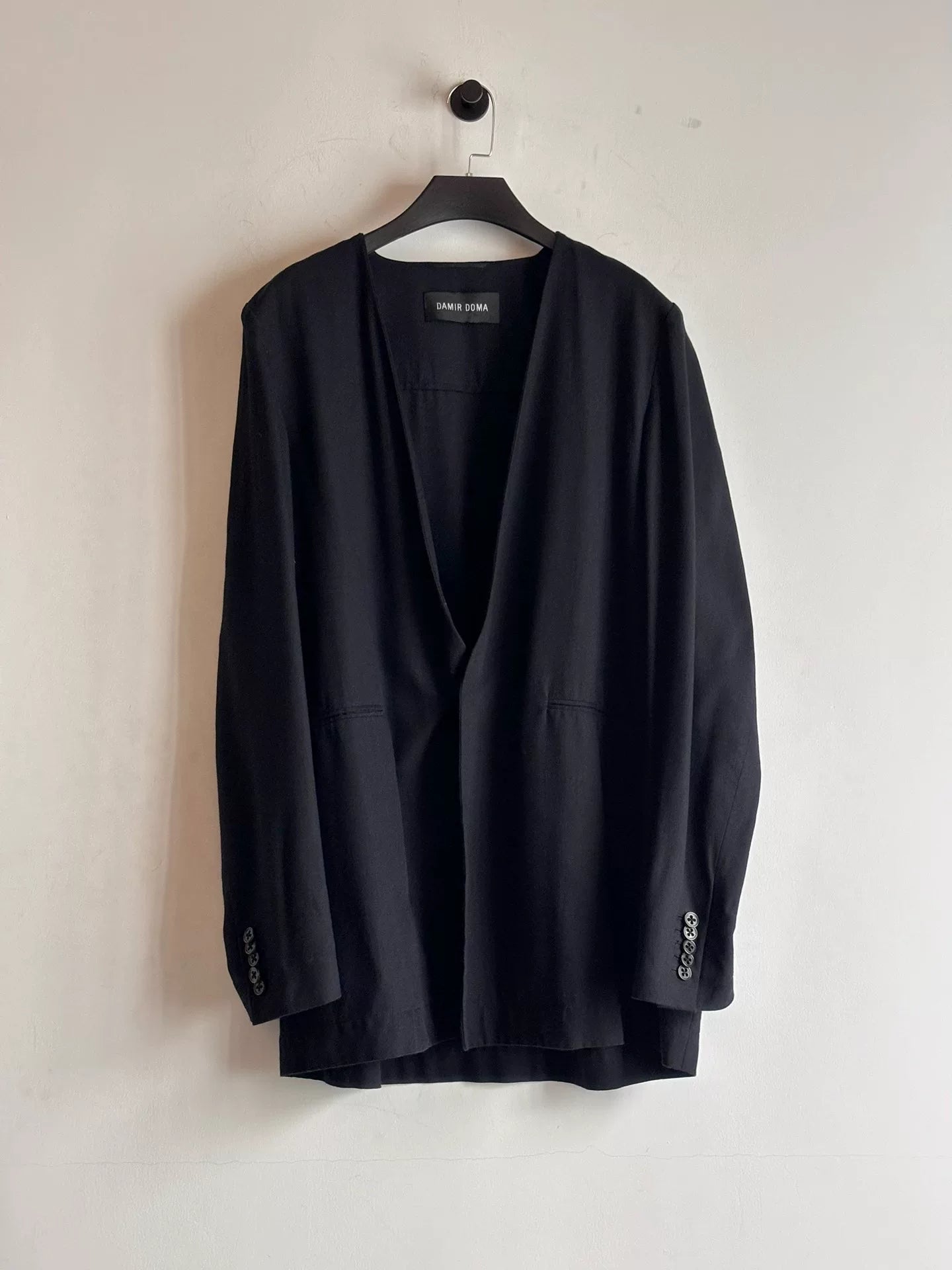 damir doma collarless suit jacket