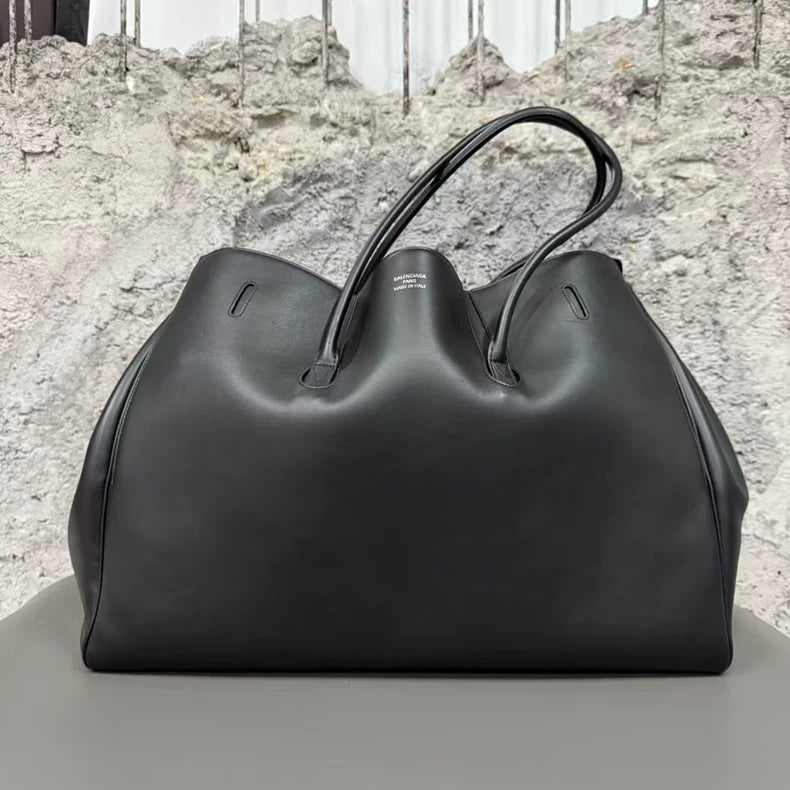 Balenciaga 24Winter Bel Air Handbag