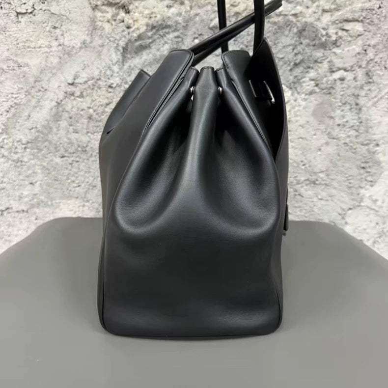 Balenciaga 24Winter Bel Air Handbag