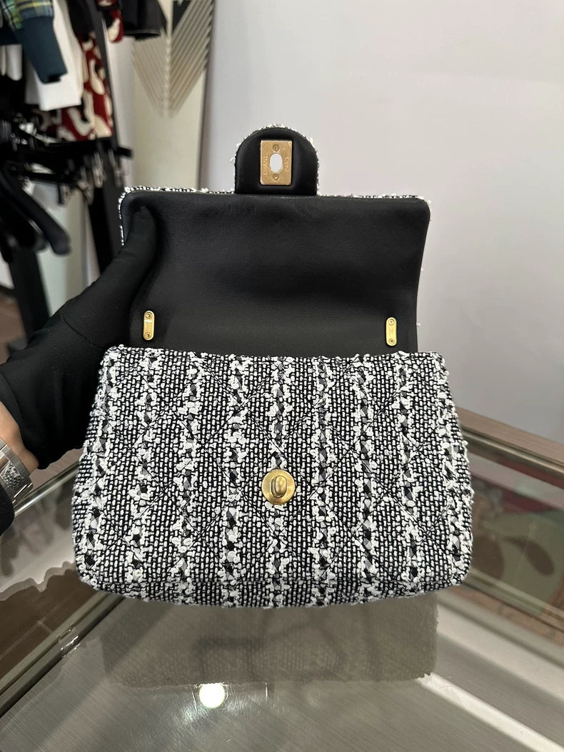 Chanel Black and White Shoulder Bag