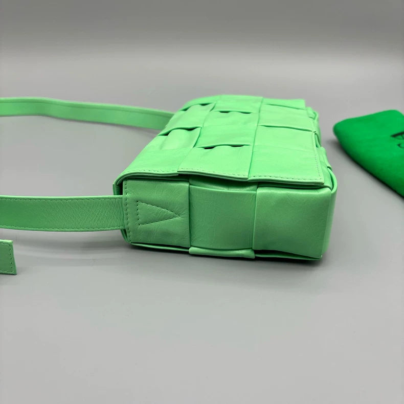 Bottega Veneta Cassette Bag in Green