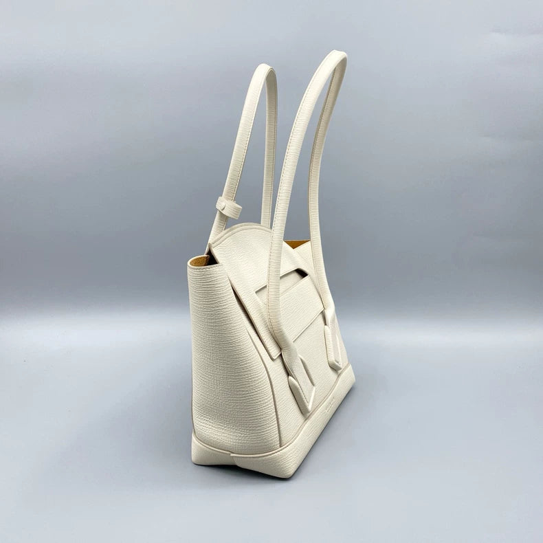 BV Arco Shoulder Bag 98% New