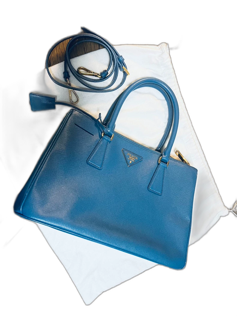 Prada Galleria Leather Handbag in Blue