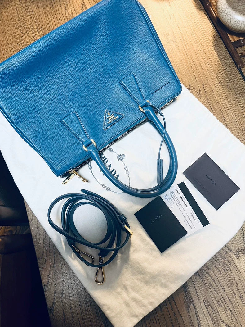 Prada Galleria Leather Handbag in Blue