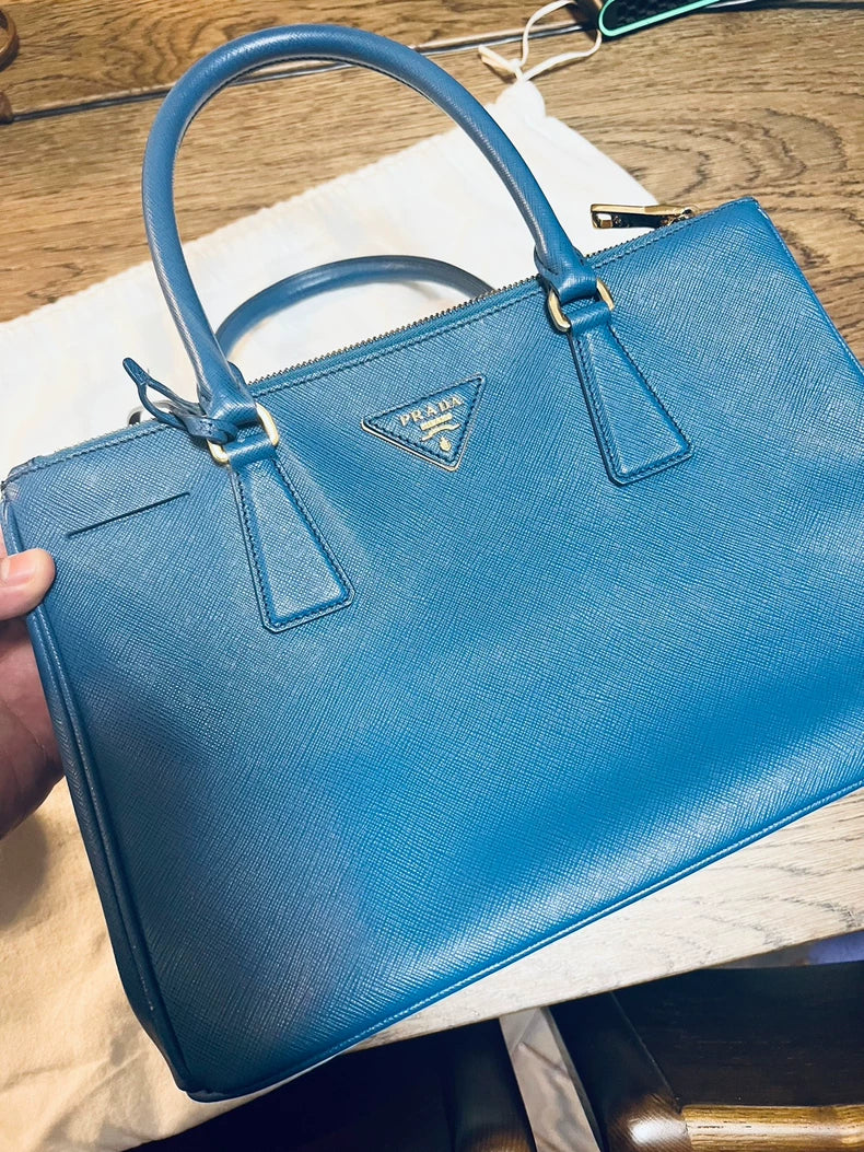Prada Galleria Leather Handbag in Blue