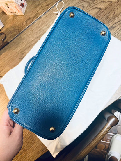 Prada Galleria Leather Handbag in Blue