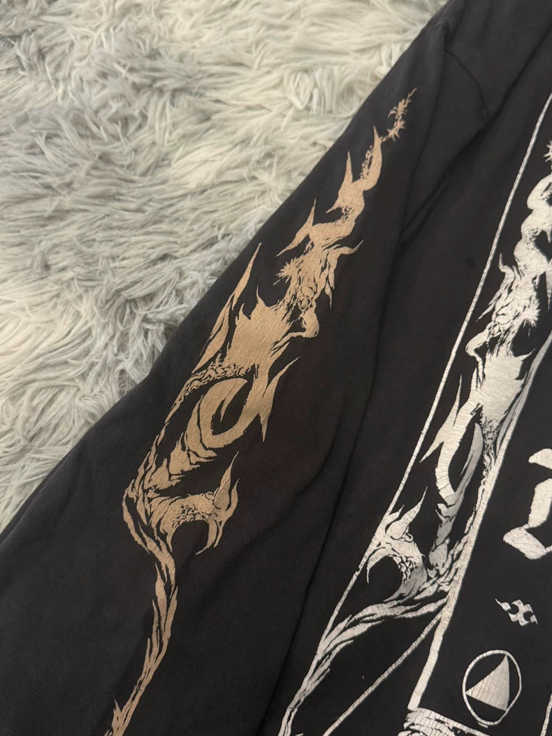 ERD Distressed Portrait Long Sleeve Sweatshirt-yf