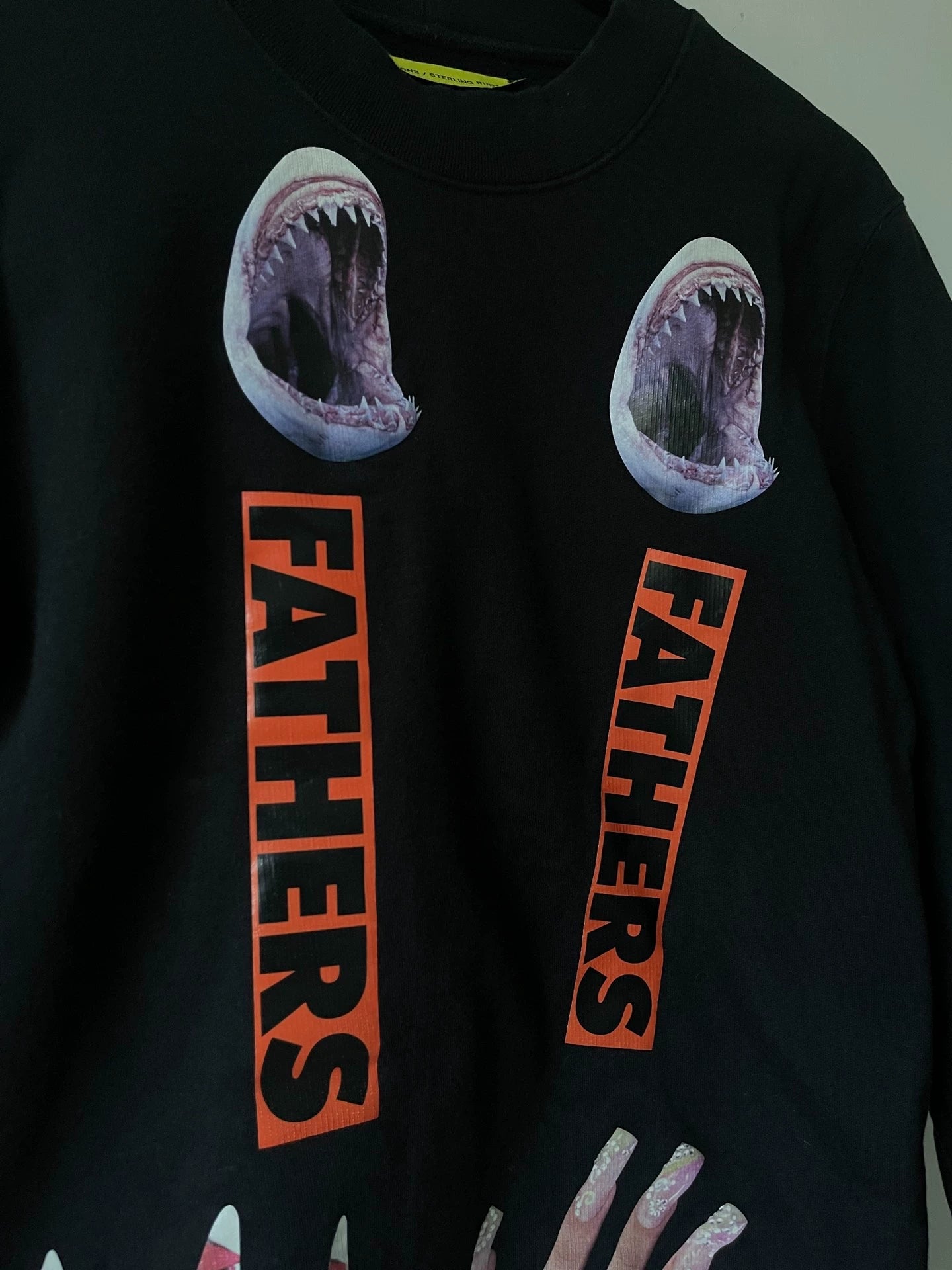 Raf Simons 2014 manicure shark Baba sweater