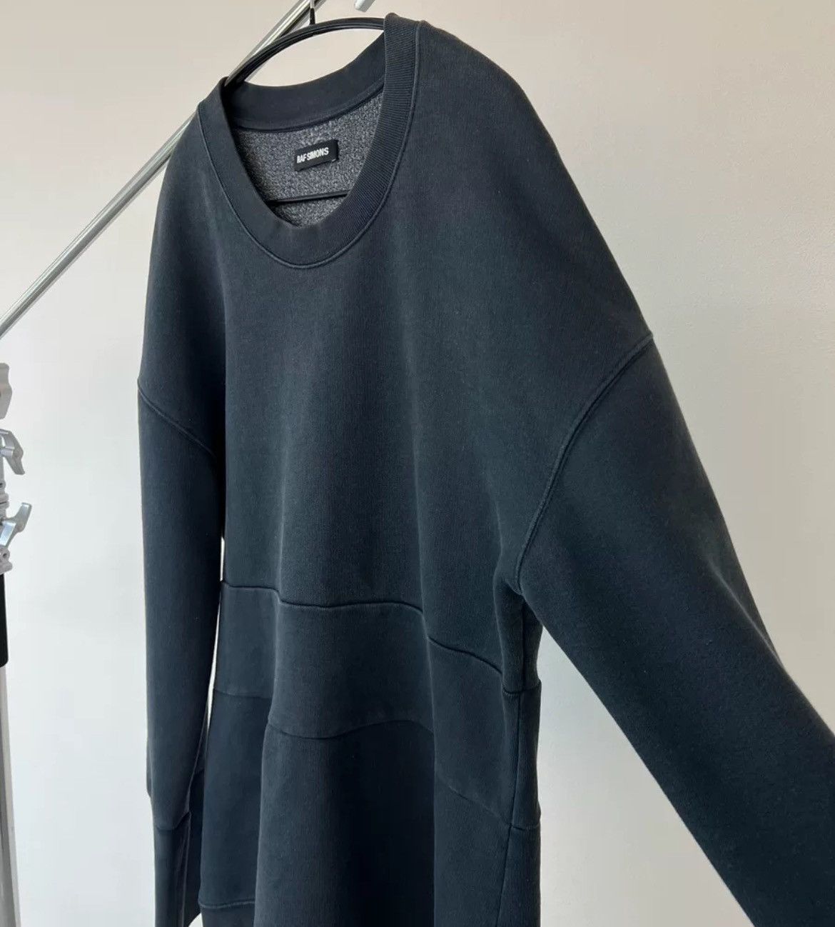 Raf Simons waist line round neck sweater - DMC