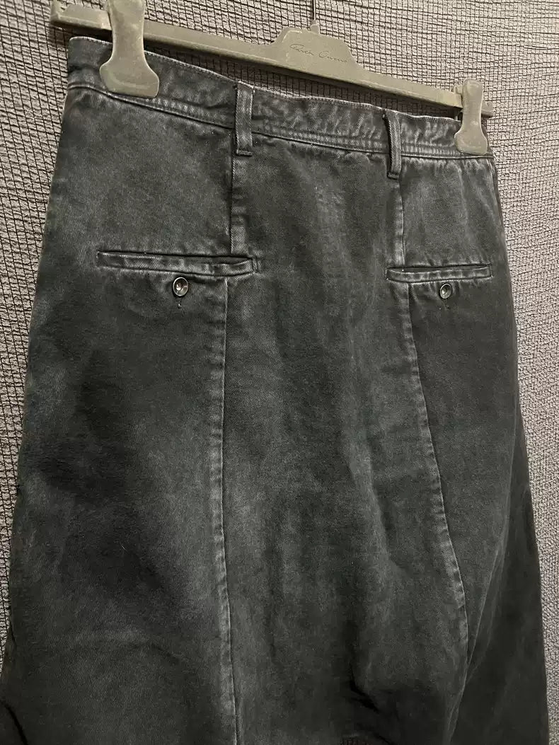 Rick Owens 11fw grinds to make old crotch jeans.