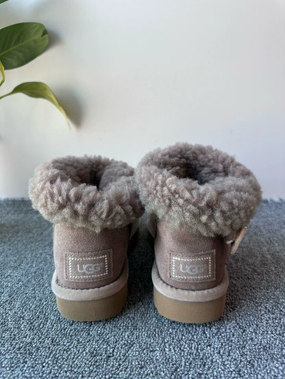 UGG Broche Karlie Short Snow Boots