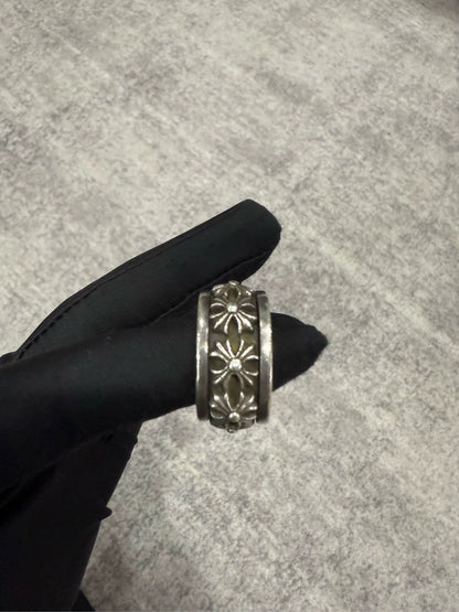 Chrome Hearts Rotating Cross Ring-yf