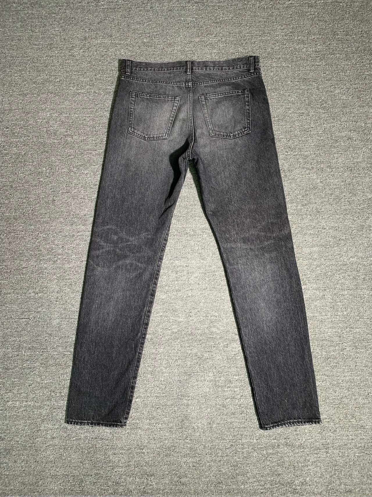 Saint Laurent Paris Make old jeans