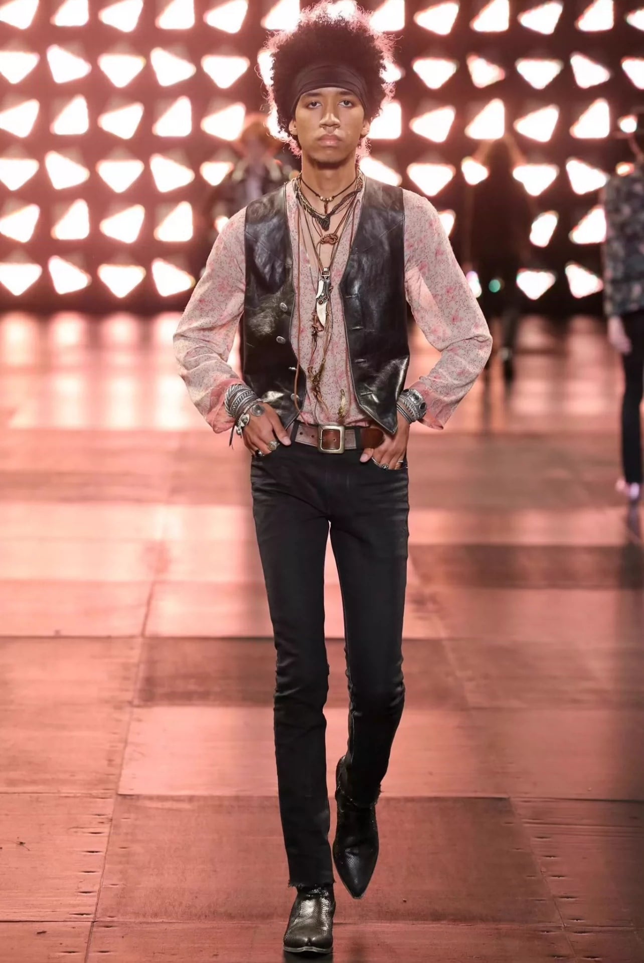 Saint Laurent Paris 15SS vintage cowhide carved vest