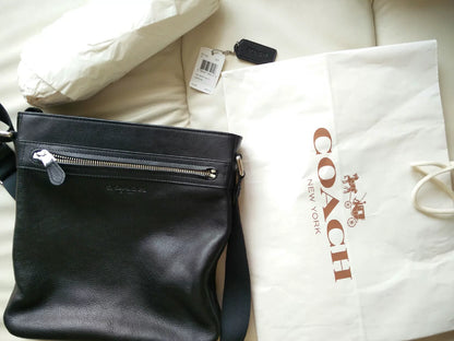 coach men's leather shoulder bag