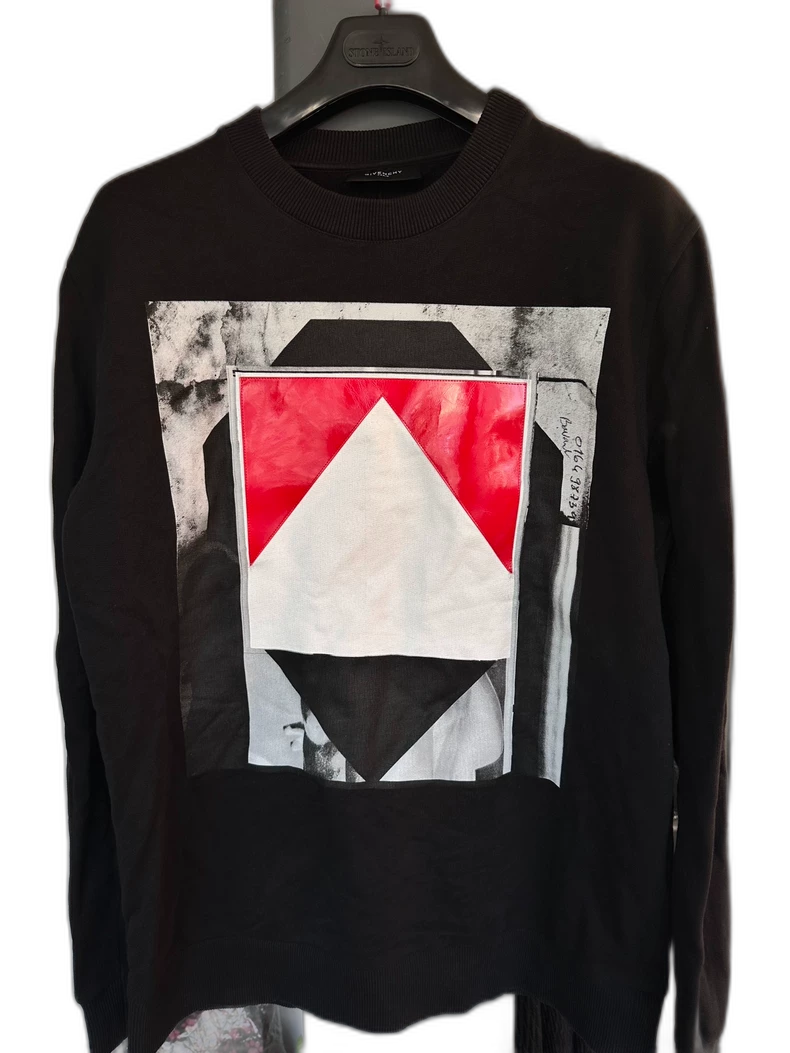 Givenchy Logo Sweatshirt in Black Color