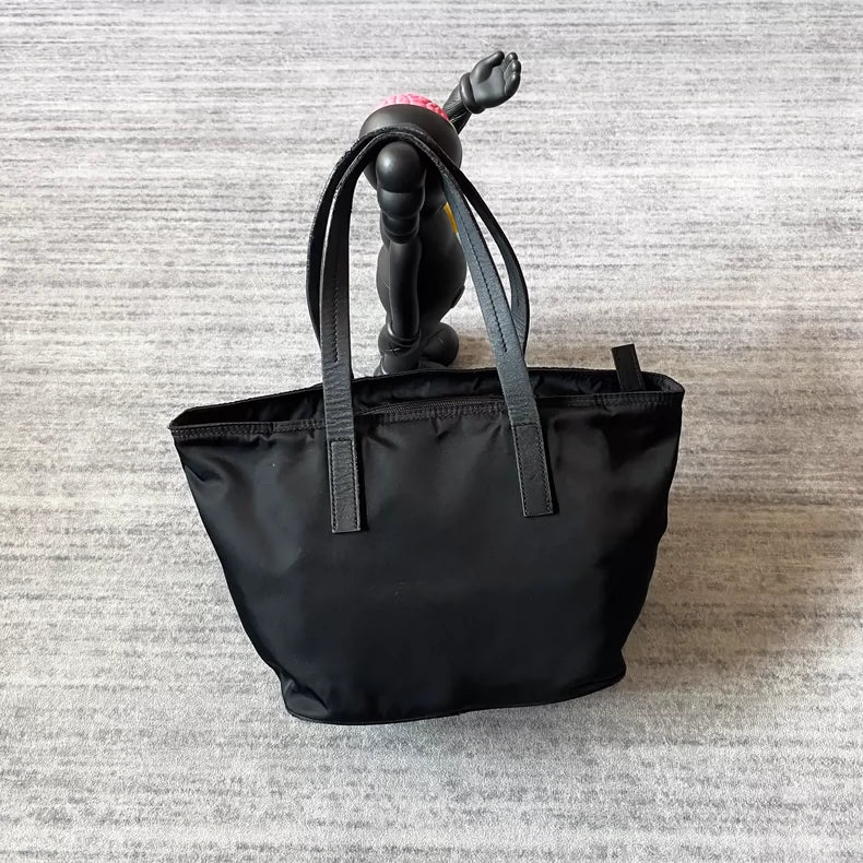 Prada Classic Black Hobo Shoulder Bag-zp
