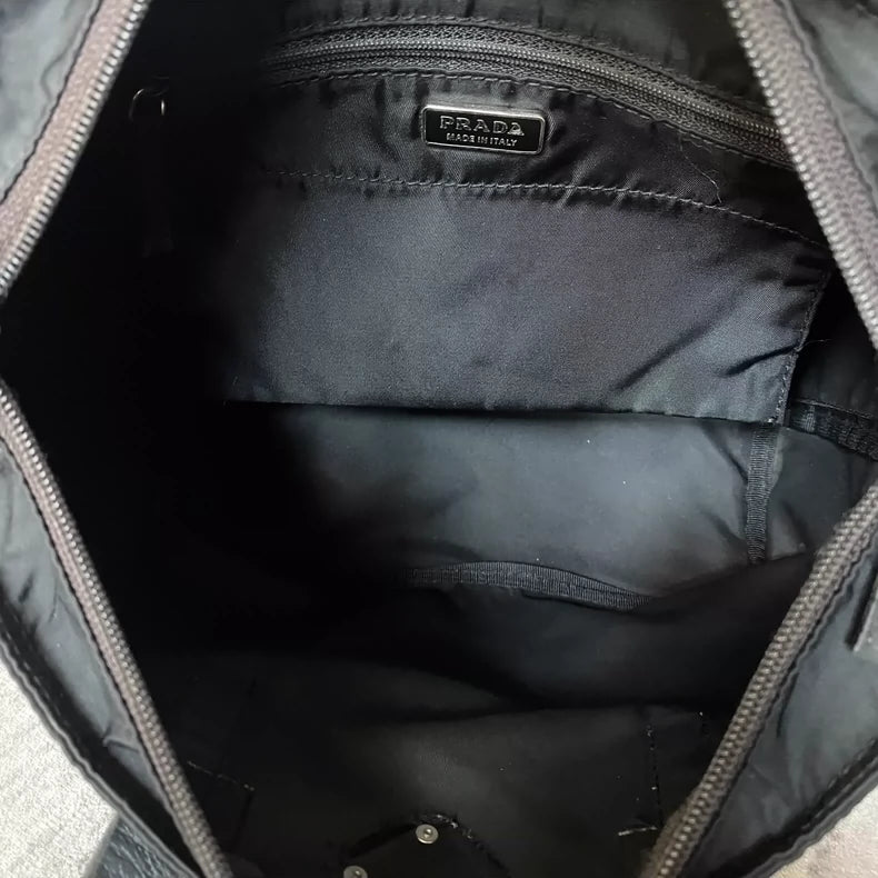 Prada Classic Black Hobo Shoulder Bag-zp