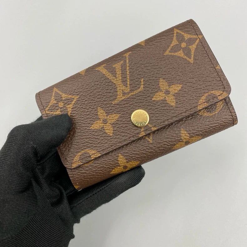 Classic Louis Vuitton Key Pouch