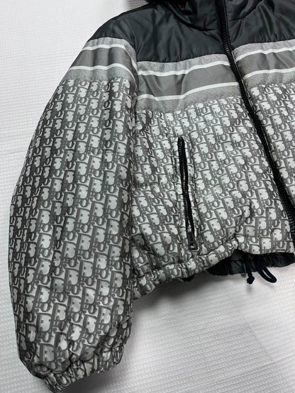 Dior Logo Print Puffer Jacket in XS