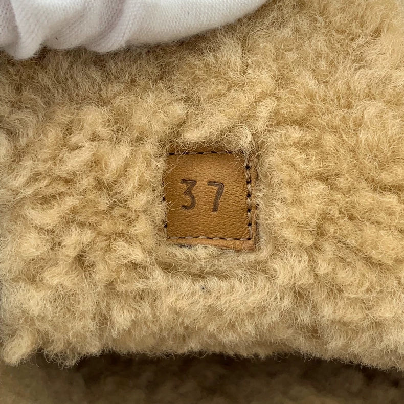 Gucci Logo Print Casual Slip-Ons