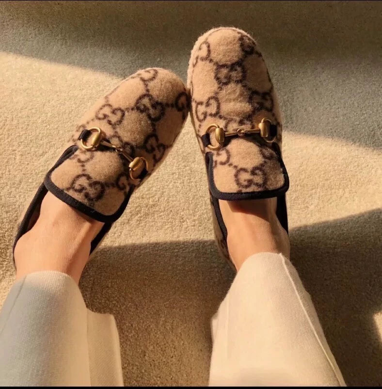 Gucci Logo Print Casual Slip-Ons