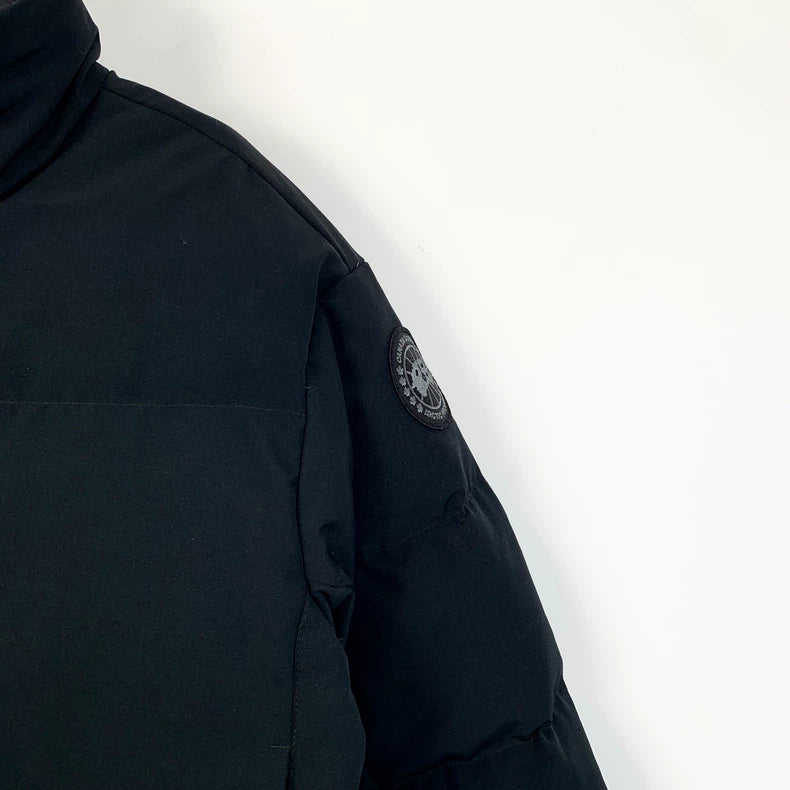 Canada Goose Down Jacket M Size