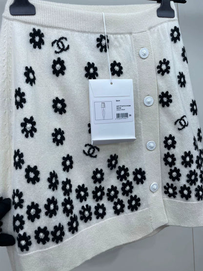 Chanel Black and White Daisy Knit Skirt