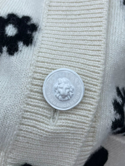 Chanel Black and White Daisy Knit Skirt