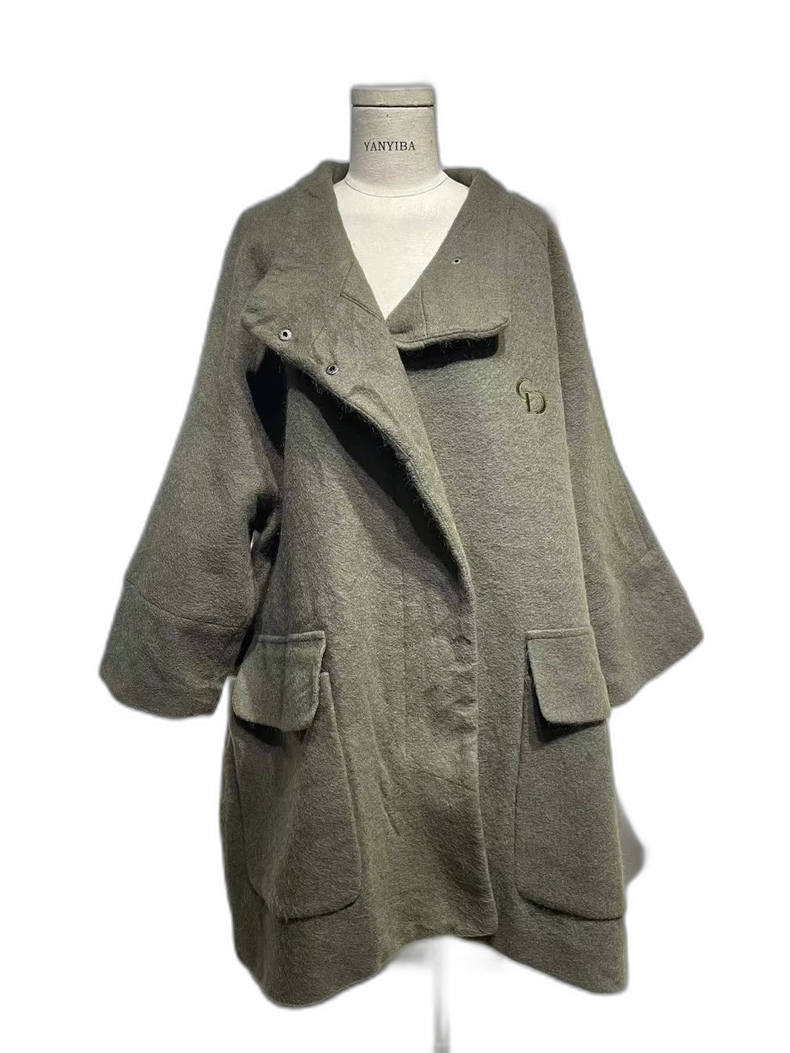 Elegant Wool Coat by Dior