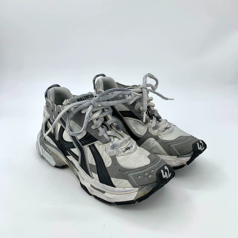 Balenciaga Runner Casual Sneakers in Gray