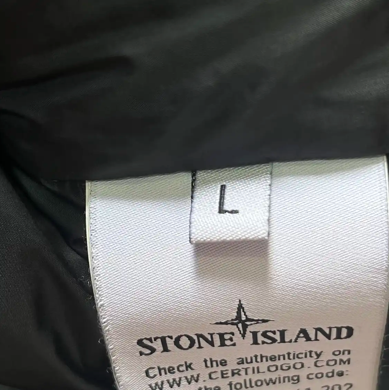 Stone Island Black Men's Sleeveless Outer Vest 0089